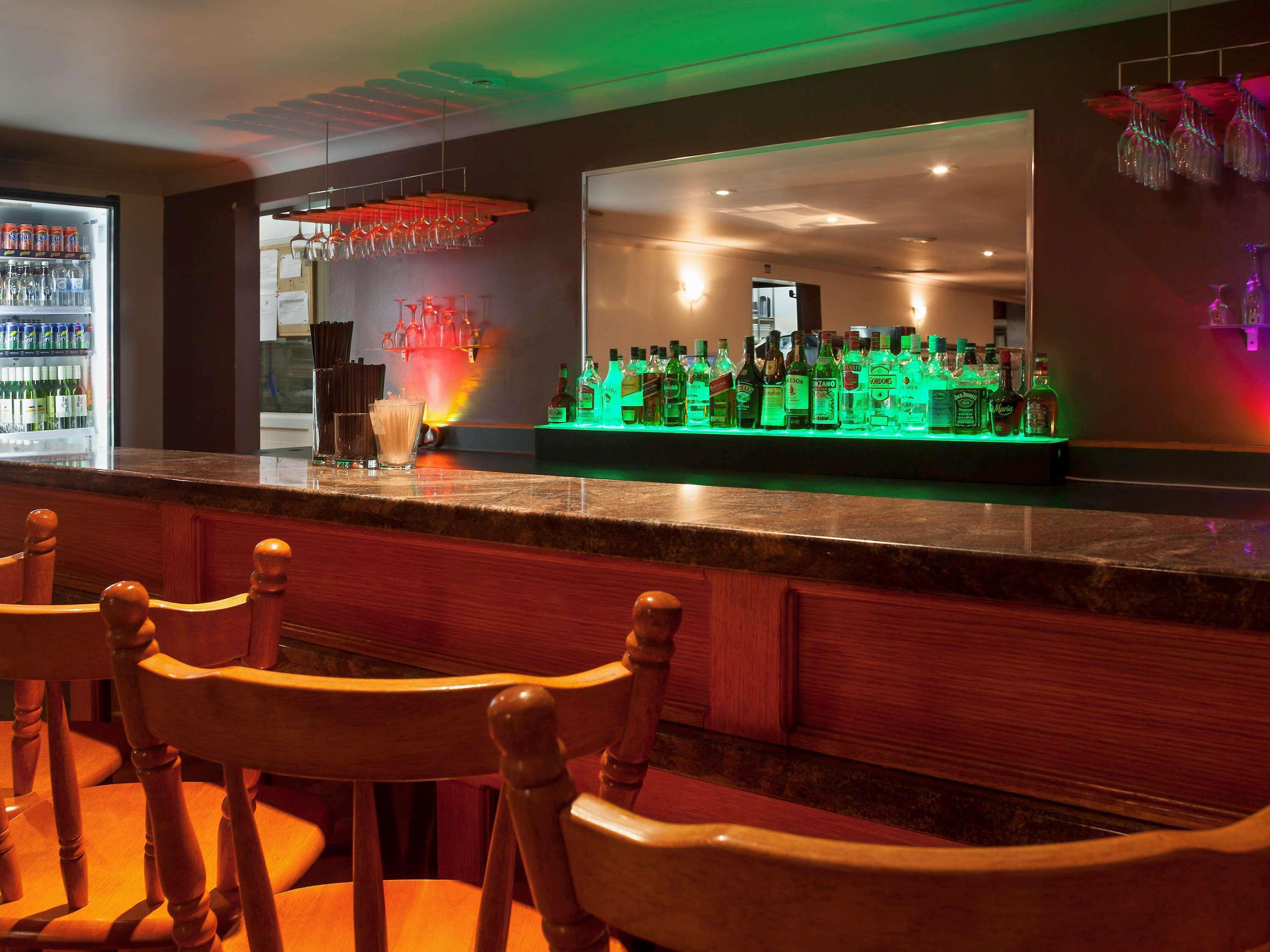ホテル Ibis Styles タムワース エクステリア 写真
